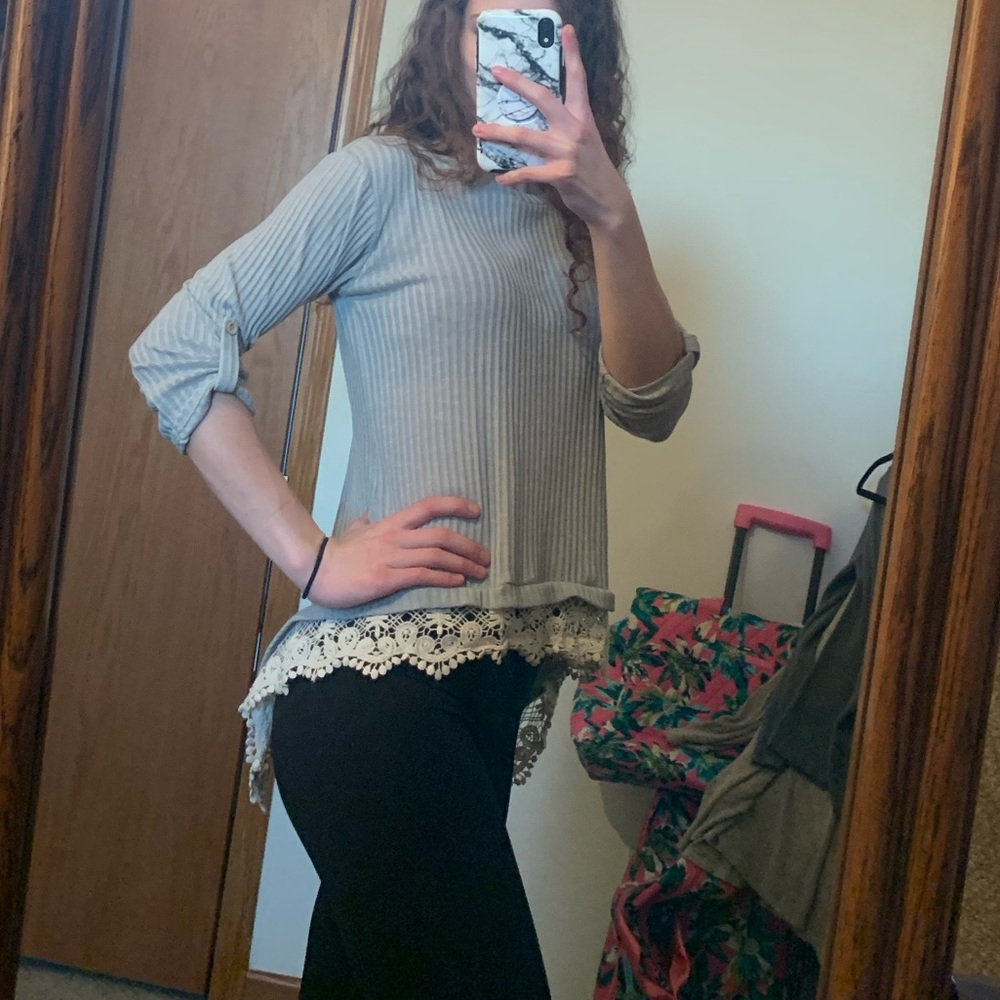 (3 for $15) Lace Draped 3/4 Sleeve Top